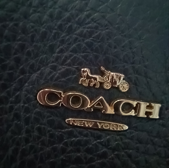 Elegant Blue Leather Tote Bag - Picture 5 of 16